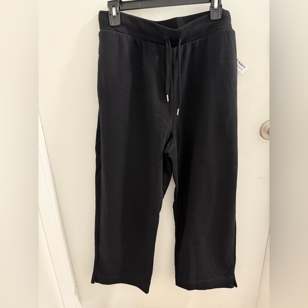 ✨NWT! Old Navy Women's Black Sweatpants